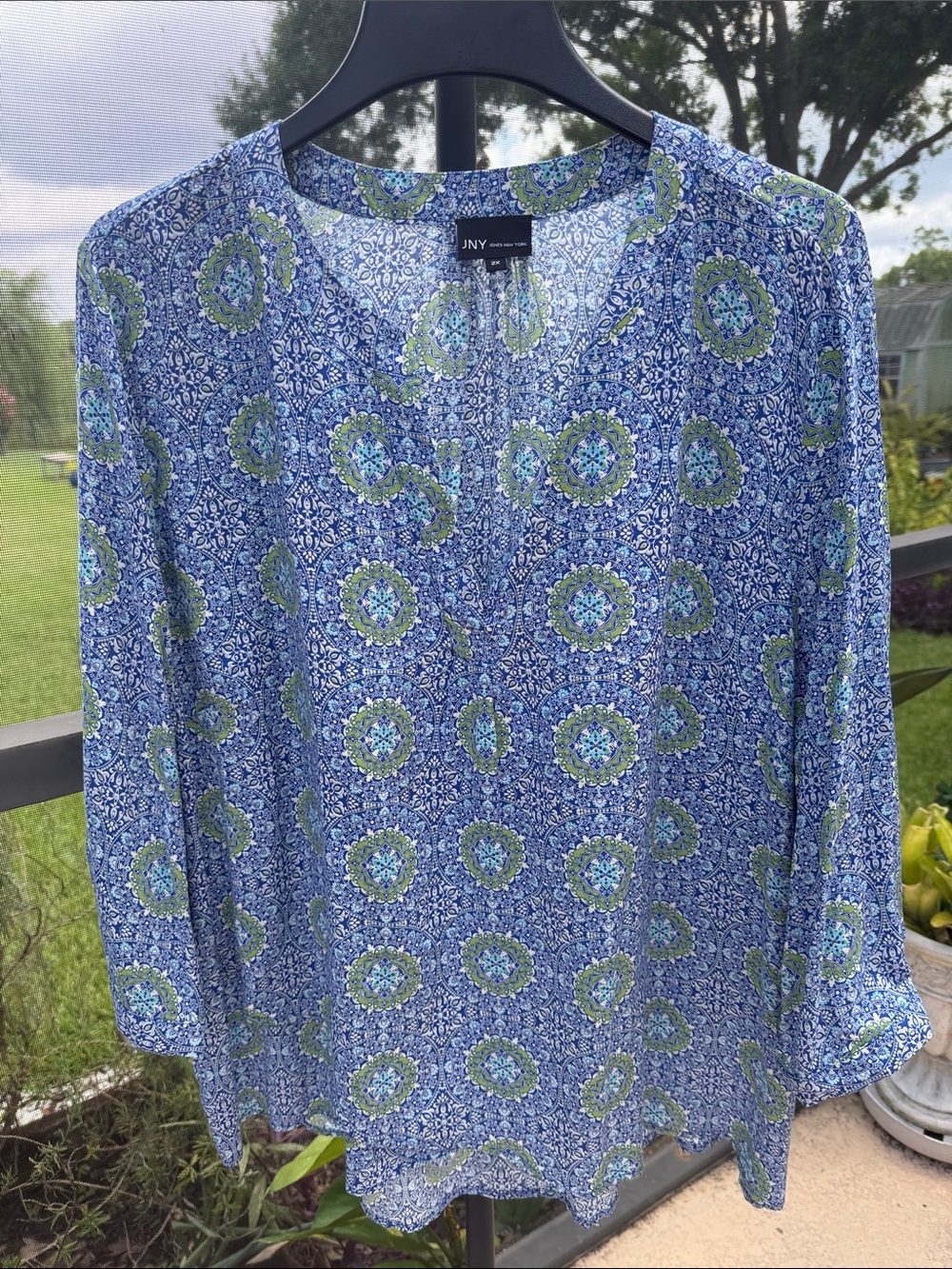Jones New York Blue and Green Medallion Print Blouse